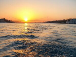 İstanbul 2025 Travestileri Güneşi Karşılaması