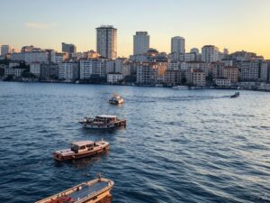 Kartal Travesti Evreni: Saklı Dünyaların Kapılarını Aralamak